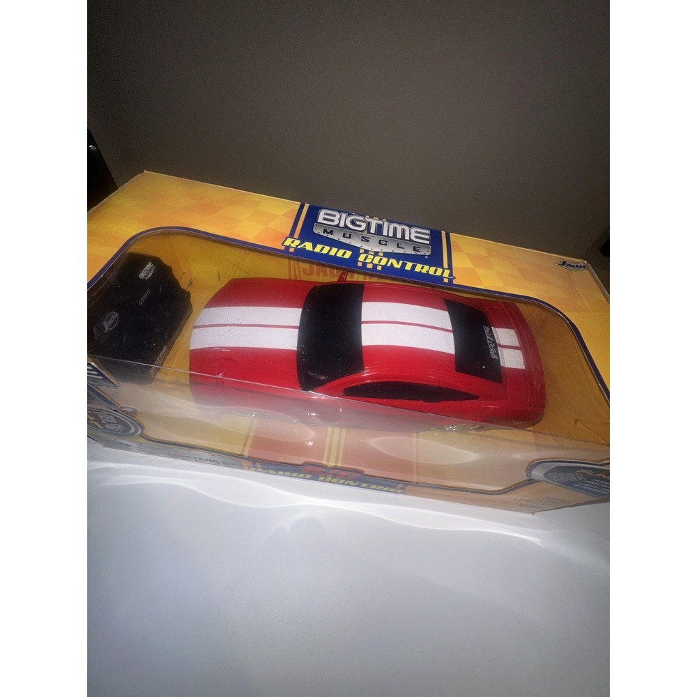 Jada Toys Bigtime Muscle 2006 Ford Mustang GT R/C‎ 49MHz Full Function Red Car